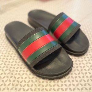 Gucci Flip Flops Size 9
